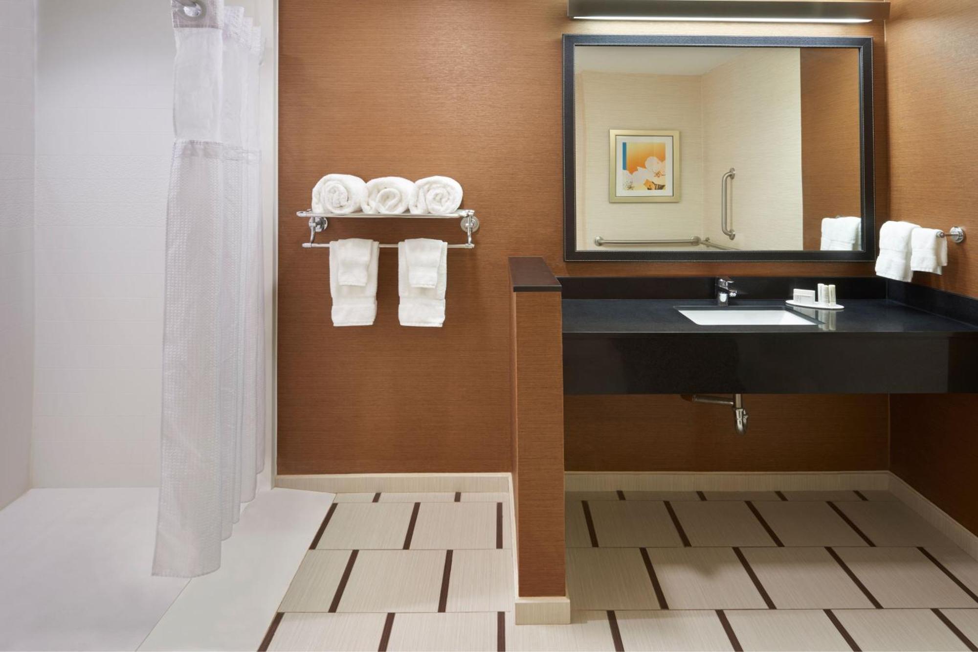 Fairfield Inn & Suites By Marriott Barrie Bagian luar foto