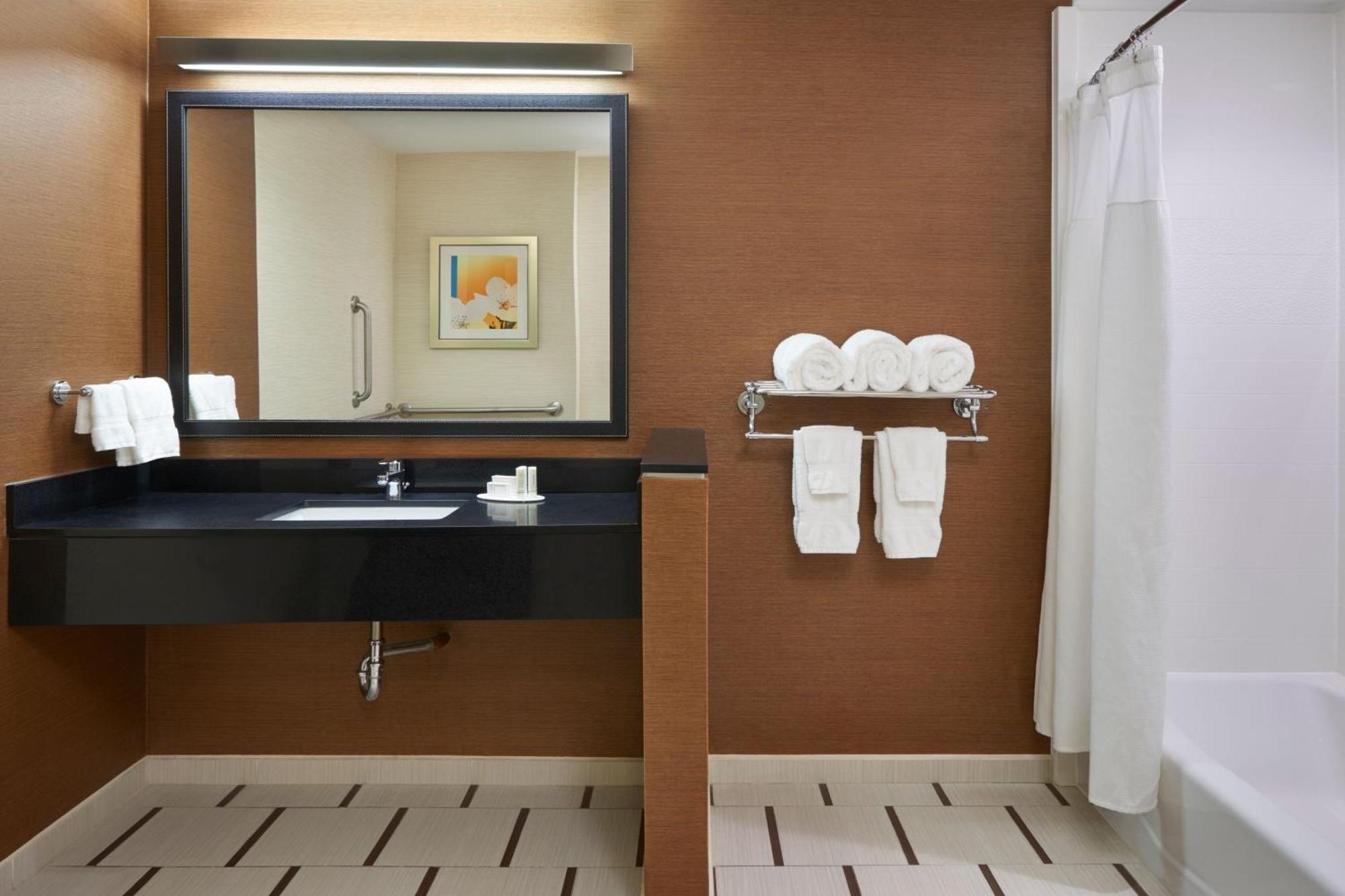 Fairfield Inn & Suites By Marriott Barrie Bagian luar foto